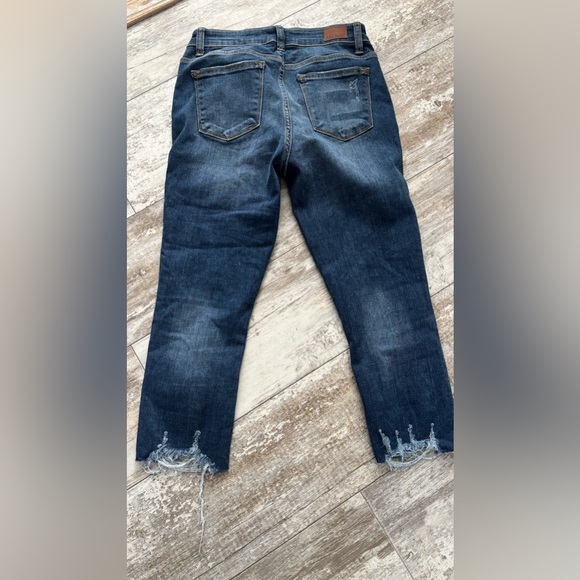 Judy blue jeans capris size 5 - Picture 3 of 3
